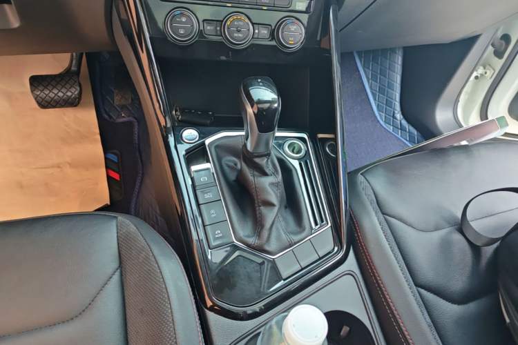 Used Volkswagen Tayron 2019 Teramont Edition 280TSI Two-Wheel Drive Luxury Model China VI Standard Gear Lever