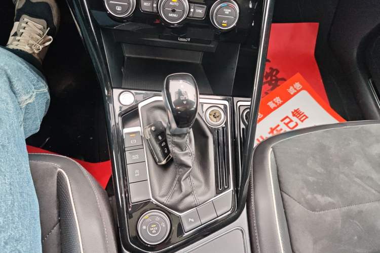 Used Volkswagen Tayron 2019 380TSI Four-Wheel Drive Prestige Model China VI Standard Gear Lever
