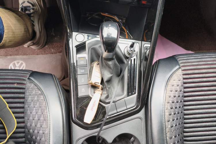 Used Volkswagen Tayron 2019 330TSI Two-Wheel Drive Luxury Model China VI Standard Gear Lever
