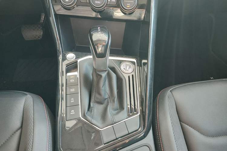 Used Volkswagen Tayron 2019 Teramont Edition 280TSI Two-Wheel Drive Luxury Model China VI Standard Gear Lever