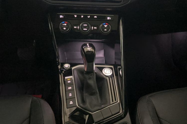Used Volkswagen Tayron 2019 330TSI Two-Wheel Drive Luxury Model China VI Standard Gear Lever