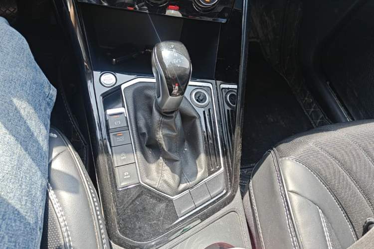Used Volkswagen Tayron 2019 Teramont Edition 280TSI Two-Wheel Drive Luxury Model China VI Standard Gear Lever