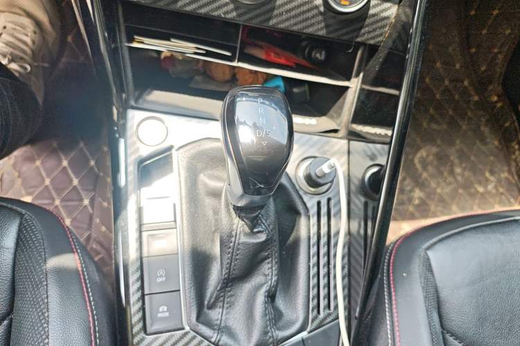 Used Volkswagen Tayron 2019 330TSI Two-Wheel Drive Luxury Model China VI Standard Gear Lever