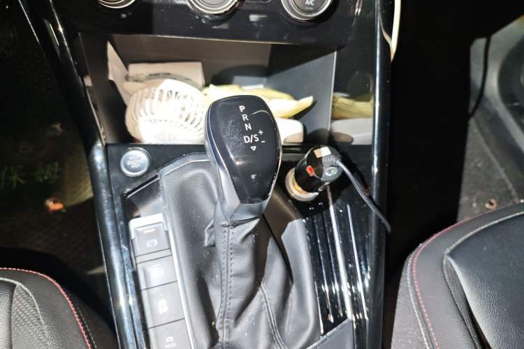 Used Volkswagen Tayron 2019 330TSI Two-Wheel Drive Luxury Model China VI Standard Gear Lever