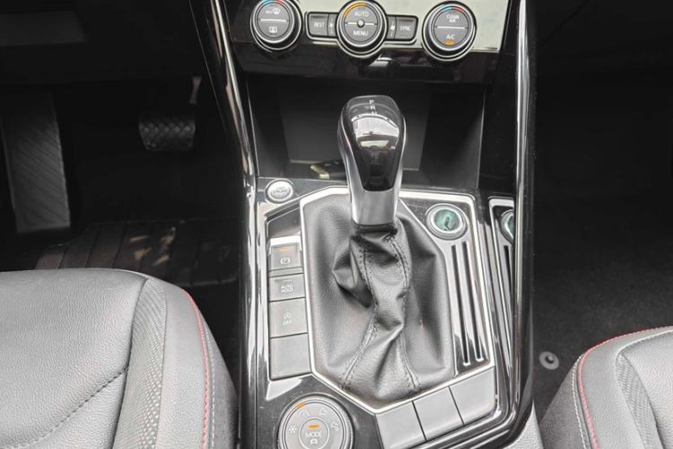 Used Volkswagen Tayron 2019 330TSI Four-Wheel Drive Luxury Version China VI Standard Gear Lever
