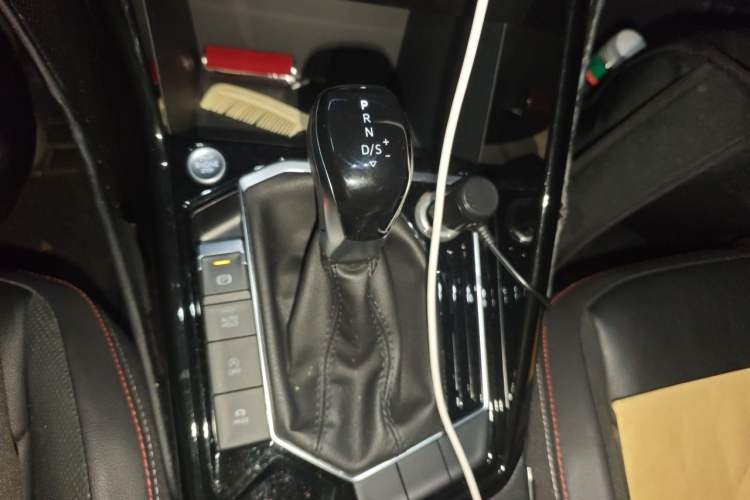 Used Volkswagen Tayron 2019 330TSI Two-Wheel Drive Luxury Model China VI Standard Gear Lever