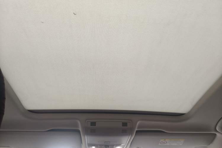 Used Volkswagen Tayron 2019 330TSI Two-Wheel Drive Luxury Model China VI Standard Headliner