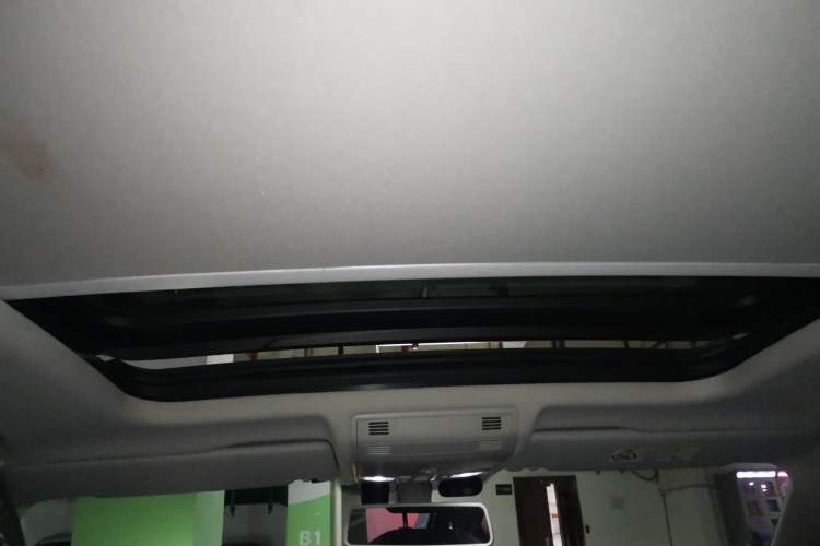 Used Volkswagen Tayron 2019 330TSI Two-Wheel Drive Luxury Model China VI Standard Headliner