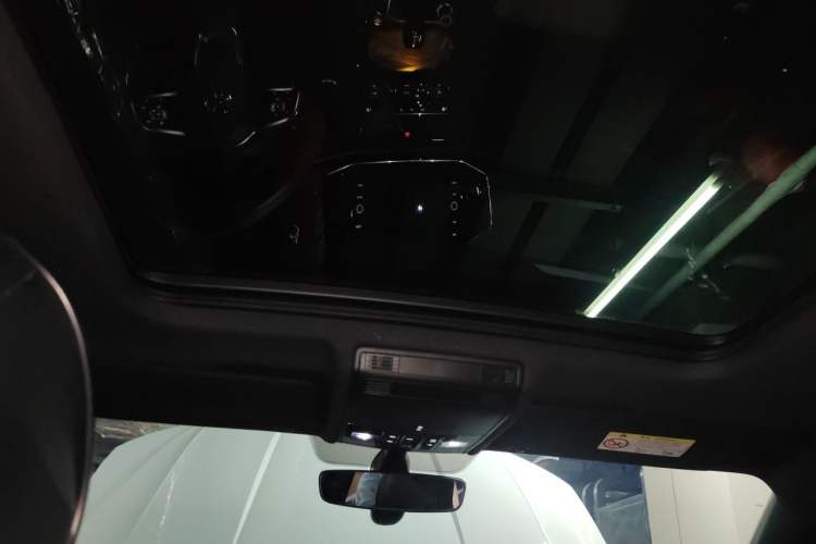 Used Volkswagen Tayron 2019 380TSI Four-Wheel Drive R-Line China VI-standard Headliner