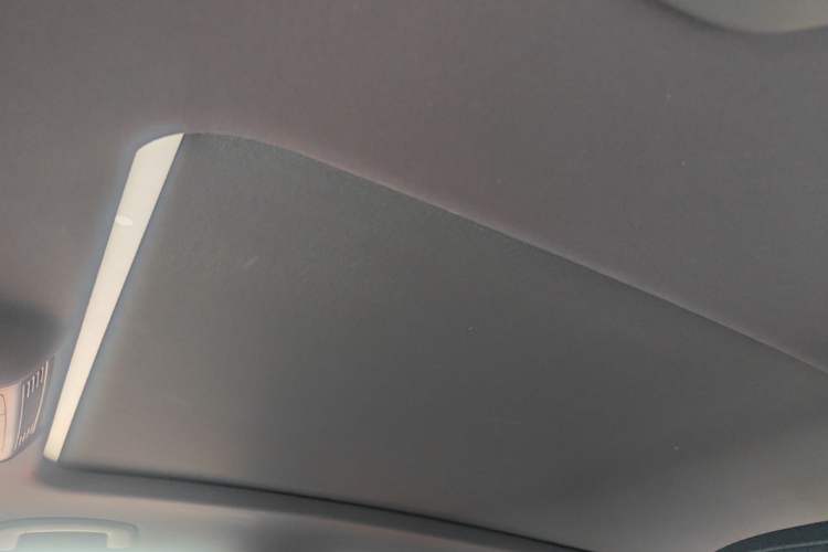 Used Volkswagen Tayron 2019 380TSI Four-Wheel Drive R-Line China VI-standard Headliner