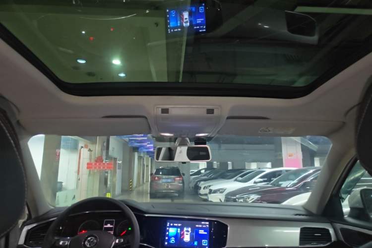 Used Volkswagen Tayron 2019 Teramont Edition 280TSI Two-Wheel Drive Luxury Model China VI Standard Headliner