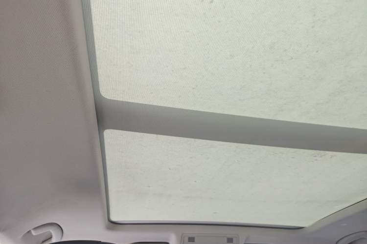 Used Volkswagen Tayron 2019 330TSI Two-Wheel-Drive Luxury Version China V Emission Standard Headliner