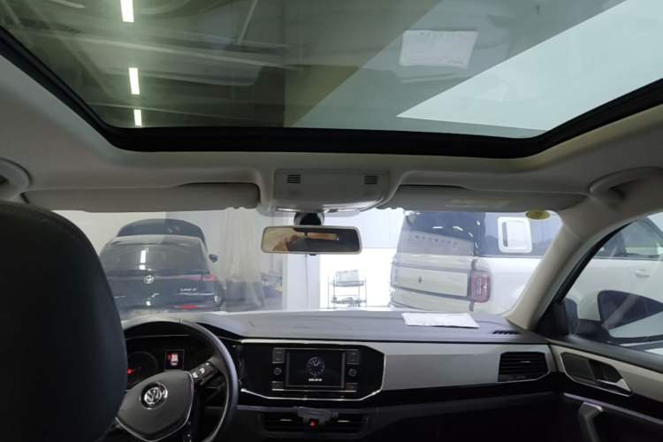 Used Volkswagen Tayron 2019 330TSI Two-Wheel Drive Luxury Model China VI Standard Headliner