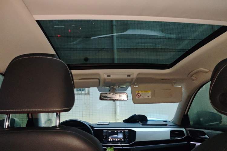 Used Volkswagen Tayron 2019 330TSI Two-Wheel Drive Luxury Model China VI Standard Headliner