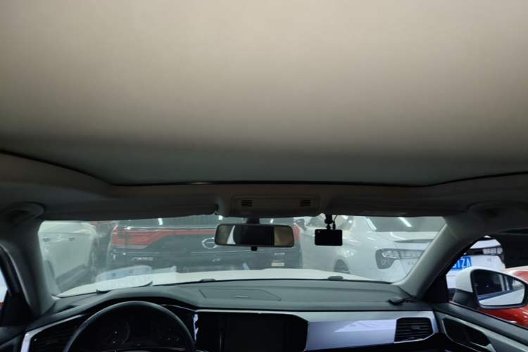 Used Volkswagen Tayron 2019 330TSI Two-Wheel Drive Luxury Model China VI Standard Headliner