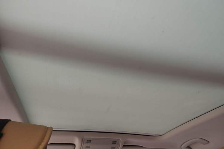 Used Volkswagen Tayron 2019 330TSI Two-Wheel-Drive Luxury Version China V Emission Standard Headliner
