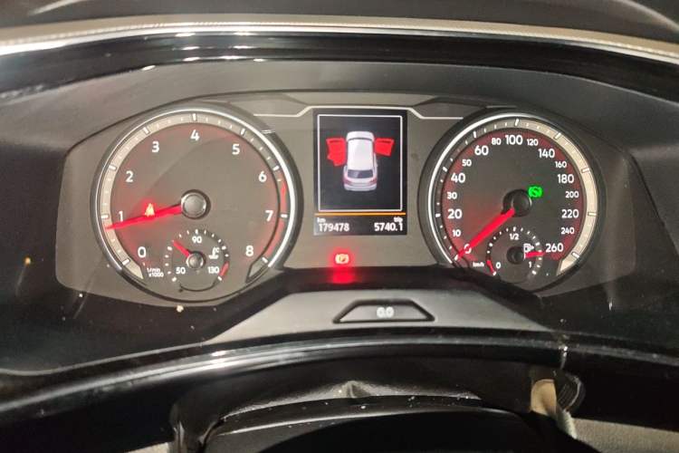 Used Volkswagen Tayron 2019 330TSI Two-Wheel Drive Luxury Model China VI Standard Instrument Cluster