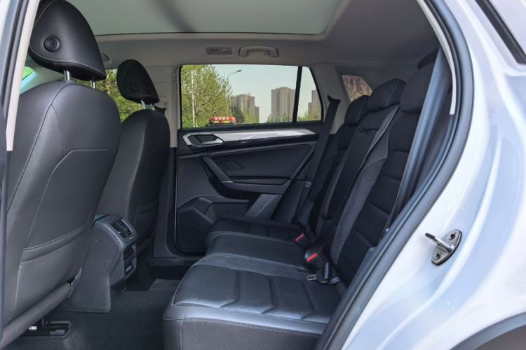 Used Volkswagen Tayron 2019 330TSI Four-Wheel Drive Luxury Version China V Standard Interior 1