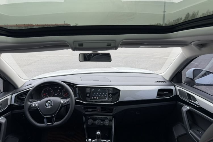 Used Volkswagen Tayron 2019 330TSI Two-Wheel Drive Luxury Model China VI Standard Interior 1