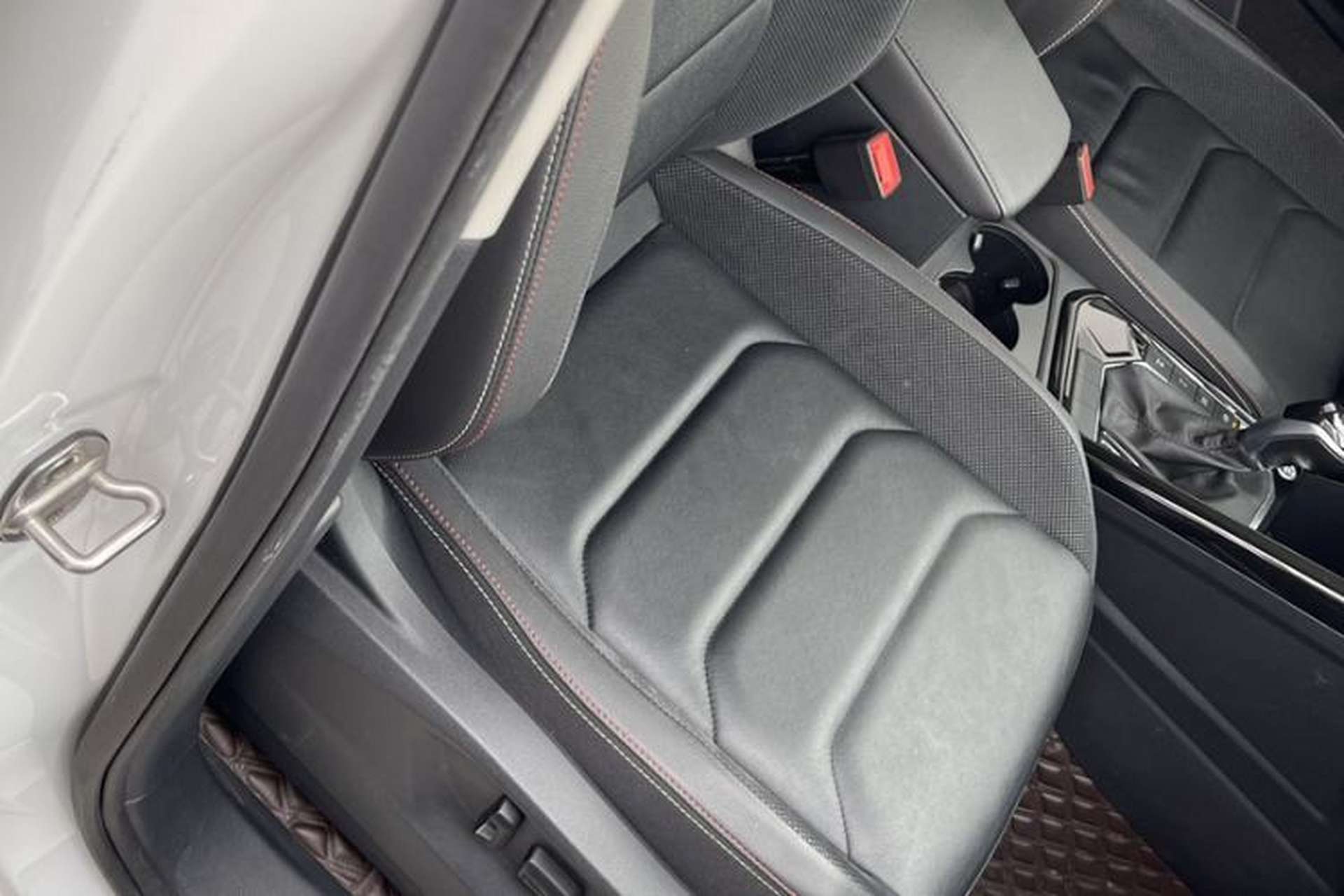 Used Volkswagen Tayron 2019 330TSI Two-Wheel Drive Luxury Model China VI Standard Interior 12