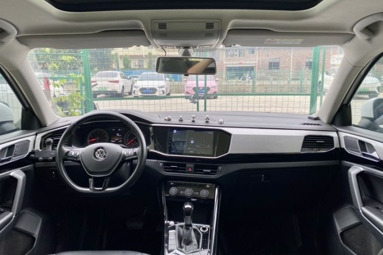 Used Volkswagen Tayron 2019 330TSI Two-Wheel Drive Luxury Model China VI Standard Interior 2