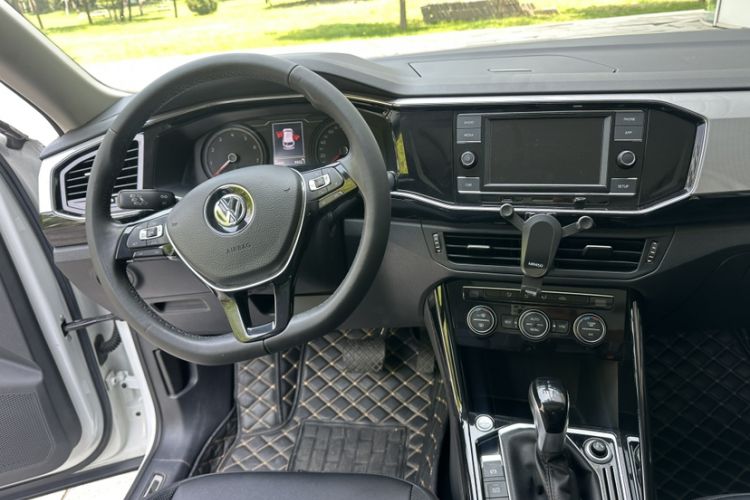 Used Volkswagen Tayron 2019 330TSI Two-Wheel Drive Luxury Model China VI Standard Interior 2