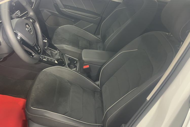 Used Volkswagen Tayron 2019 330TSI Two-Wheel-Drive Prestige Version China VI Standard Interior 3