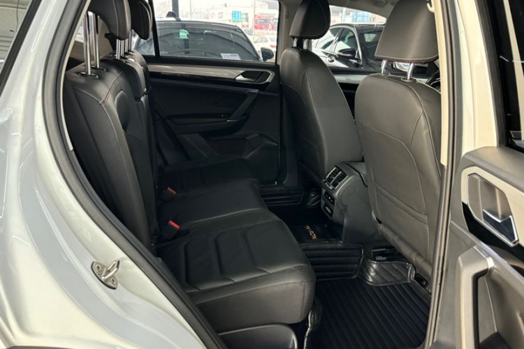 Used Volkswagen Tayron 2019 330TSI Two-Wheel Drive Luxury Model China VI Standard Interior 3