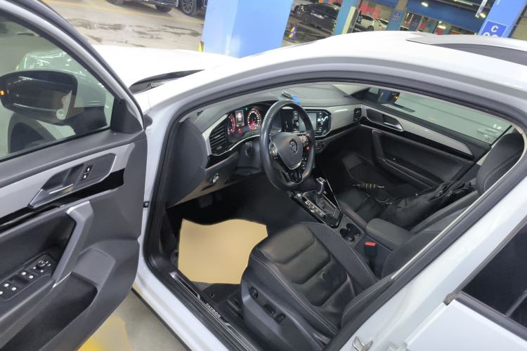Used Volkswagen Tayron 2019 330TSI Two-Wheel Drive Luxury Model China VI Standard Interior 3