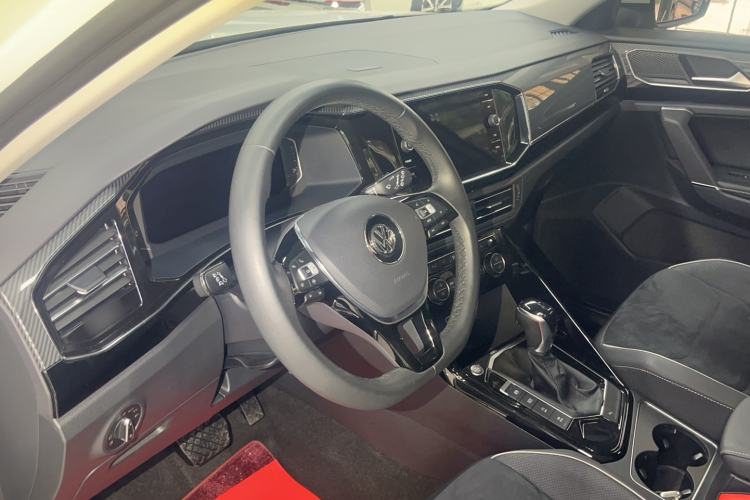 Used Volkswagen Tayron 2019 330TSI Two-Wheel-Drive Prestige Version China VI Standard Interior 5