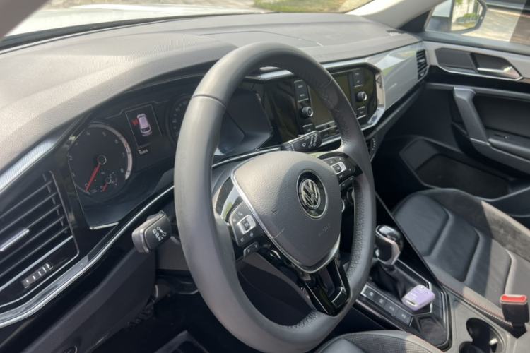 Used Volkswagen Tayron 2019 330TSI Two-Wheel Drive Luxury Model China VI Standard Interior 5