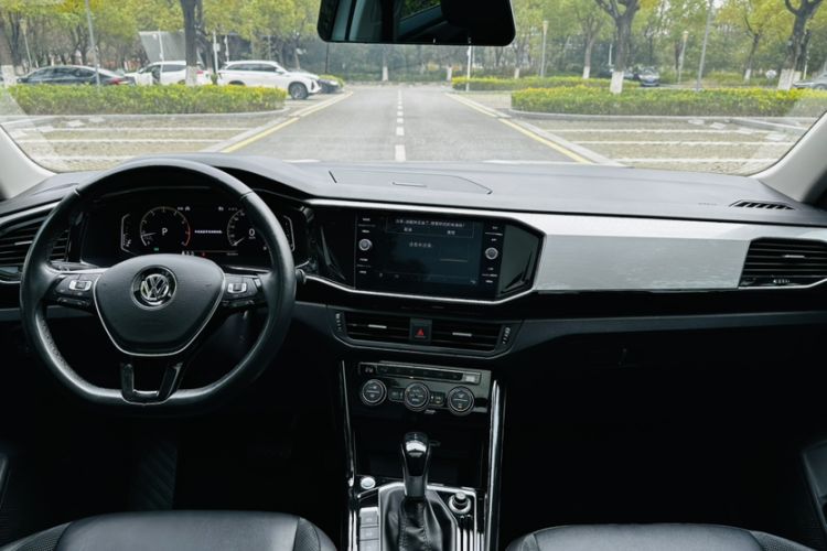 Used Volkswagen Tayron 2019 330TSI Two-Wheel-Drive Luxury Plus China VI Standard Interior 8