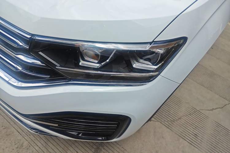 Used Volkswagen Tayron 2019 380TSI Four-Wheel Drive R-Line China VI-standard Left Front Headlight