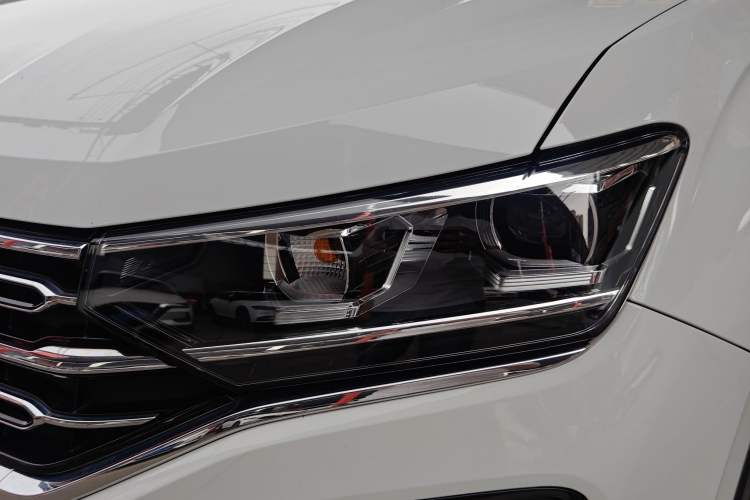 Used Volkswagen Tayron 2019 330TSI Two-Wheel Drive Luxury Model China VI Standard Left Front Headlight
