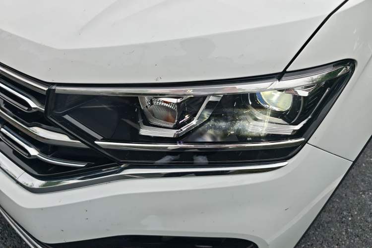 Used Volkswagen Tayron 2019 380TSI Four-Wheel Drive R-Line China VI-standard Left Front Headlight