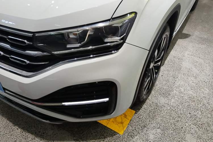Used Volkswagen Tayron 2019 380TSI Four-Wheel Drive R-Line China VI-standard Left Front Headlight