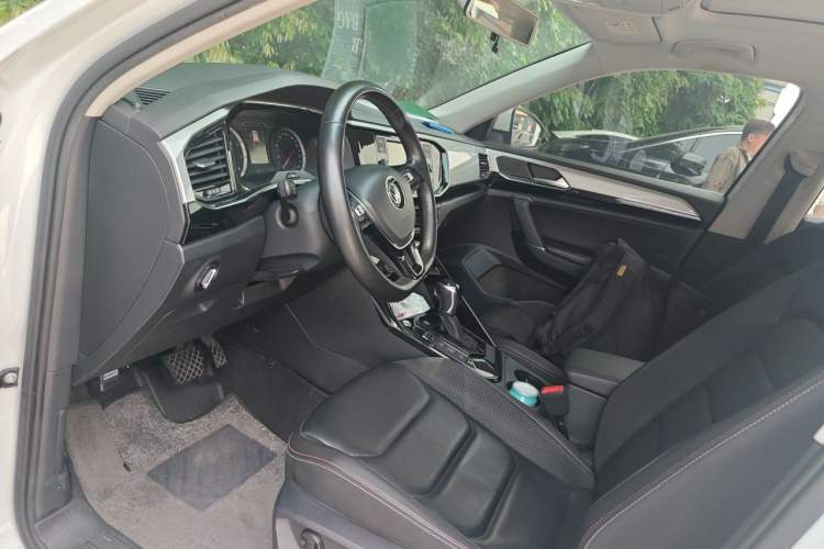 Used Volkswagen Tayron 2019 330TSI Two-Wheel Drive Luxury Model China VI Standard Left Front Seat