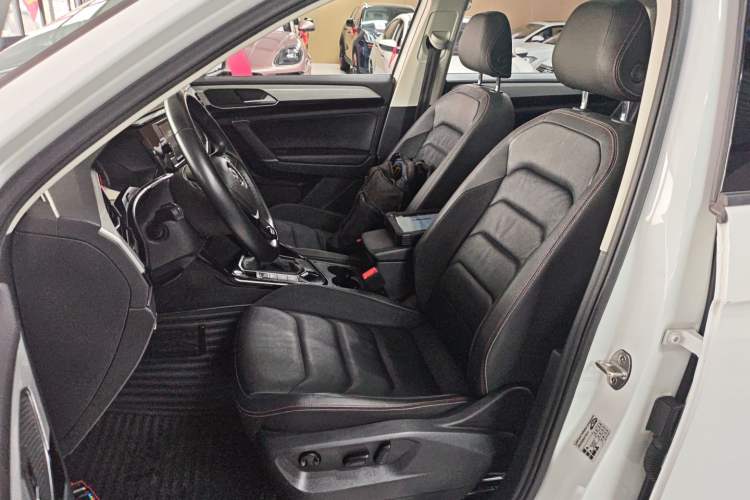 Used Volkswagen Tayron 2019 330TSI Two-Wheel Drive Luxury Model China VI Standard Left Front Seat