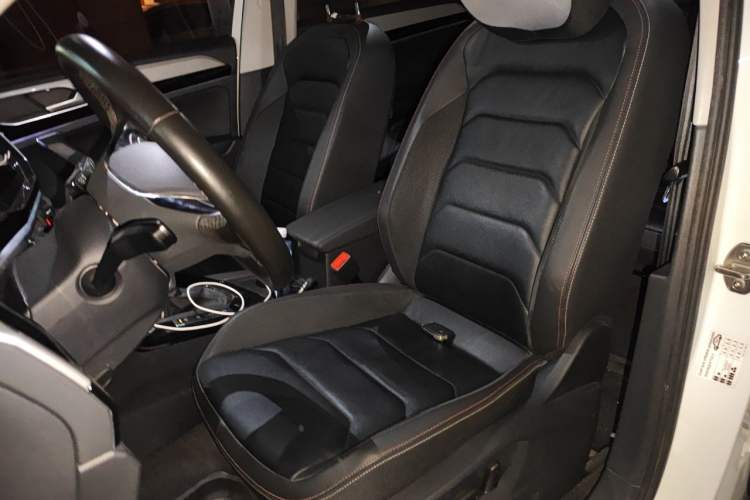 Used Volkswagen Tayron 2019 330TSI Two-Wheel-Drive Luxury Version China V Emission Standard Left Front Seat
