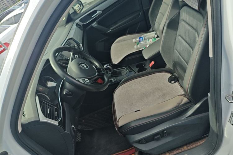 Used Volkswagen Tayron 2019 330TSI Two-Wheel-Drive Luxury Version China V Emission Standard Left Front Seat