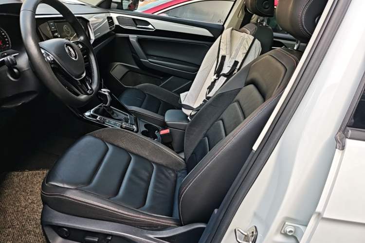 Used Volkswagen Tayron 2019 330TSI Two-Wheel-Drive Luxury Version China V Emission Standard Left Front Seat