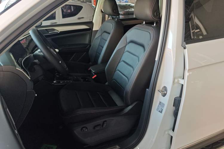Used Volkswagen Tayron 2019 Teramont Edition 280TSI Two-Wheel Drive Luxury Model China VI Standard Left Front Seat
