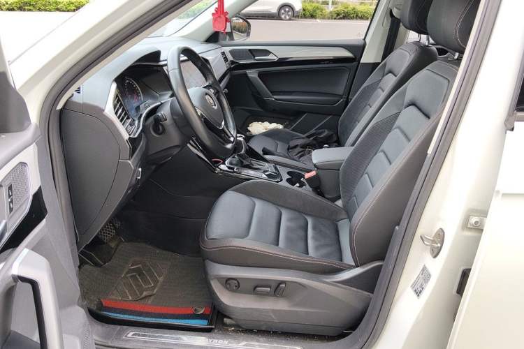 Used Volkswagen Tayron 2019 330TSI Two-Wheel-Drive Luxury Version China V Emission Standard Left Front Seat