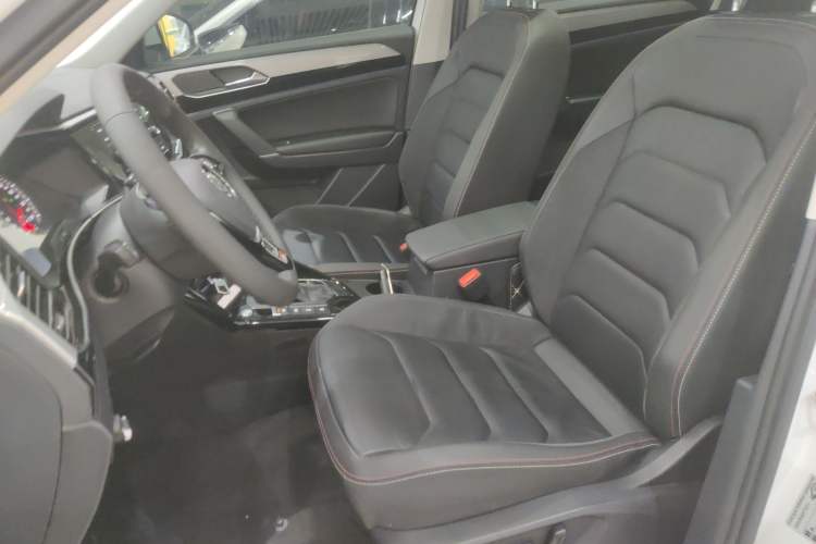 Used Volkswagen Tayron 2019 330TSI Two-Wheel Drive Luxury Model China VI Standard Left Front Seat