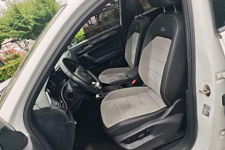 Used Volkswagen Tayron 2019 380TSI Four-Wheel Drive R-Line China VI-standard Left Front Seat
