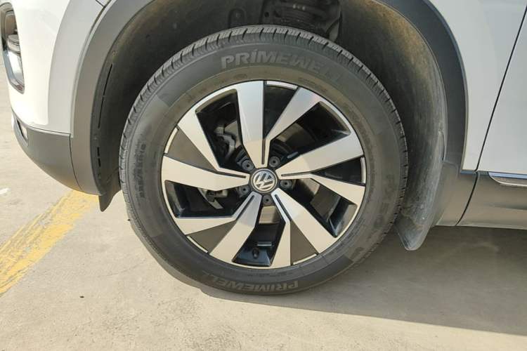 Used Volkswagen Tayron 2019 Teramont Edition 280TSI Two-Wheel Drive Luxury Model China VI Standard Left Front Wheel Hub
