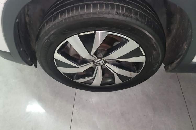 Used Volkswagen Tayron 2019 330TSI Four-Wheel Drive Luxury Version China VI Standard Left Front Wheel Hub