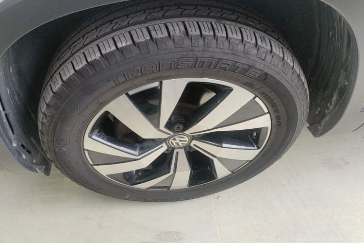 Used Volkswagen Tayron 2019 330TSI Two-Wheel Drive Luxury Model China VI Standard Left Front Wheel Hub