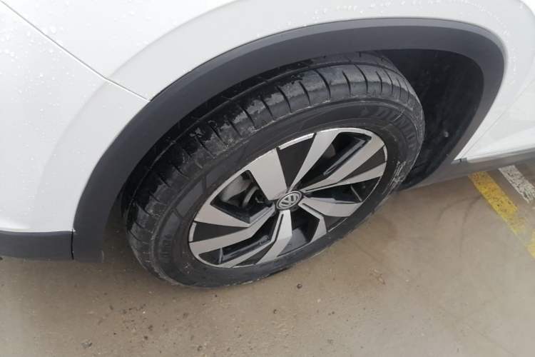 Used Volkswagen Tayron 2019 330TSI Two-Wheel Drive Luxury Model China VI Standard Left Front Wheel Hub