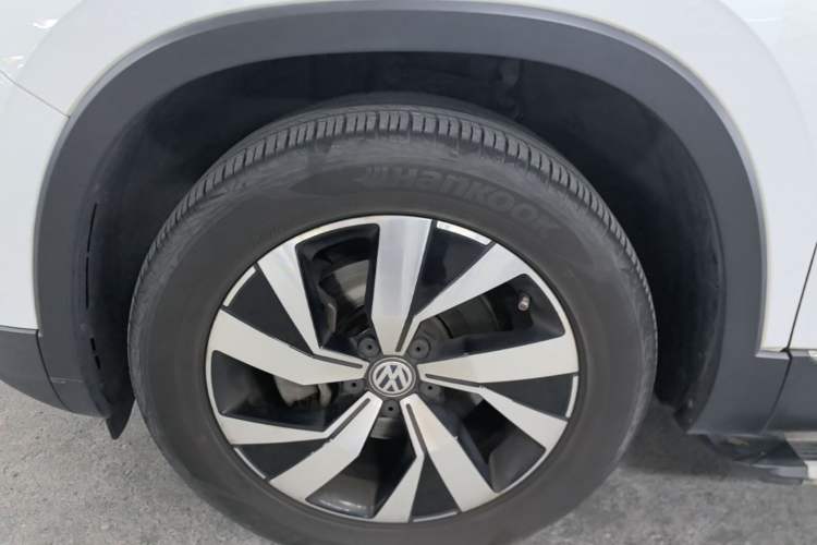 Used Volkswagen Tayron 2019 330TSI Four-Wheel Drive Luxury Version China V Standard Left Front Wheel Hub